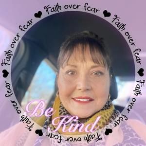 Meet your Posher, Miriam